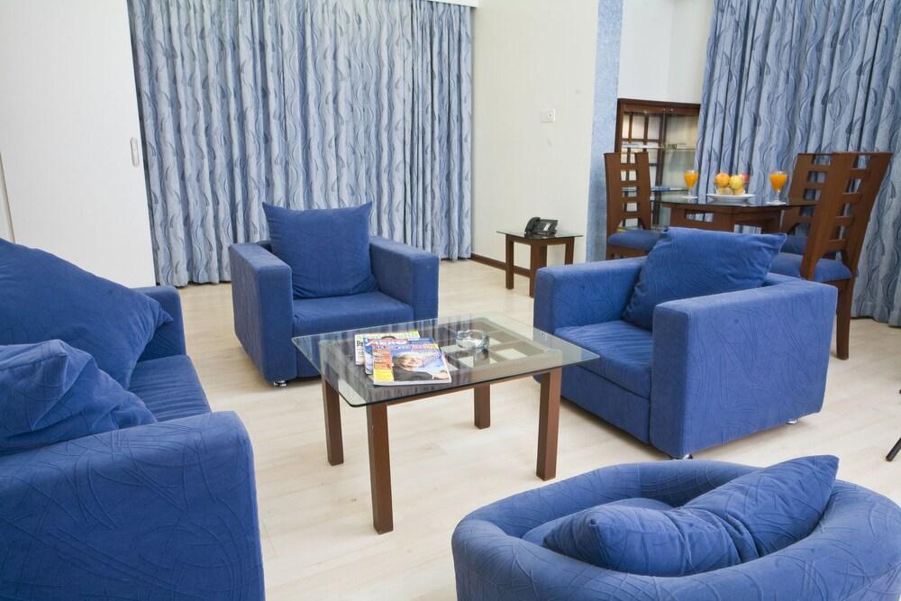 The President Hotel Shivajinagar Poona Buitenkant foto