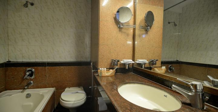 The President Hotel Shivajinagar Poona Buitenkant foto
