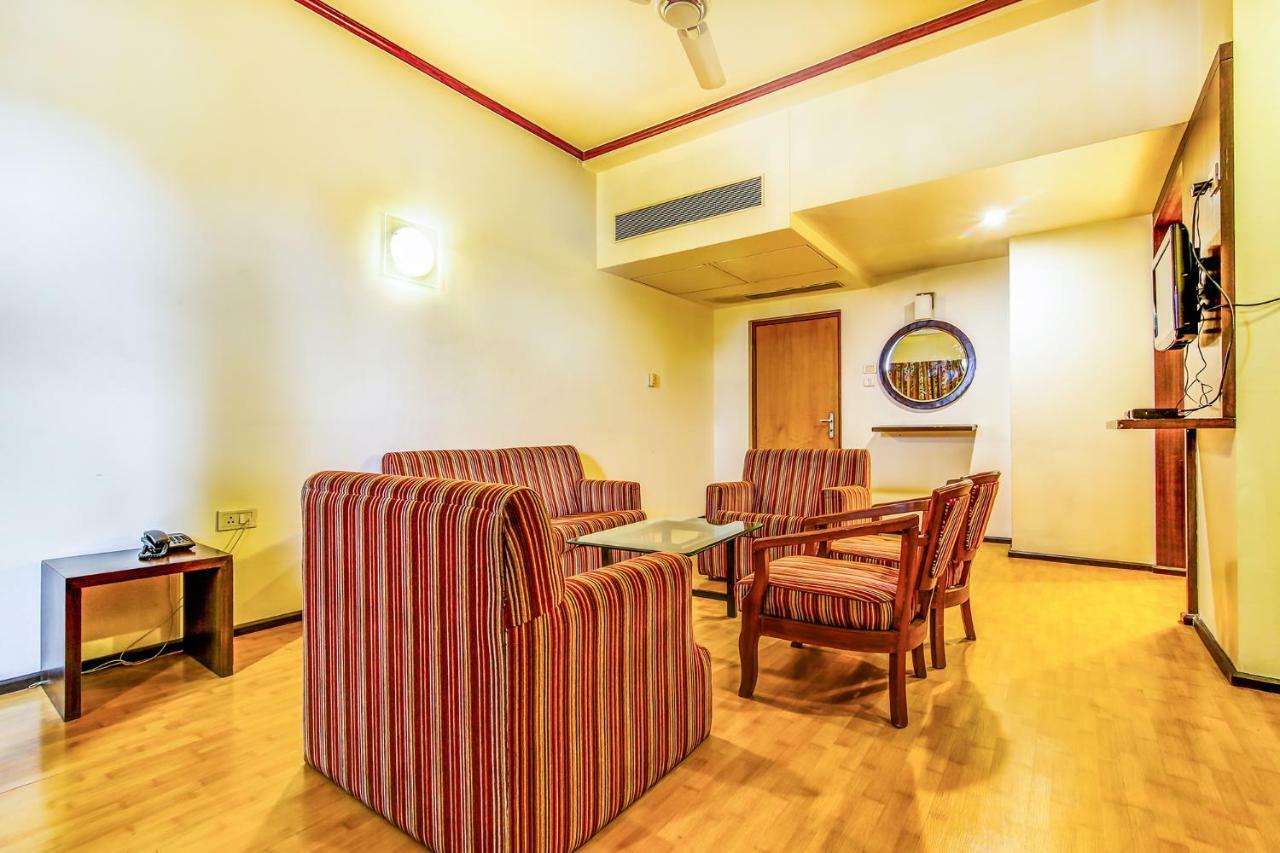 The President Hotel Shivajinagar Poona Buitenkant foto