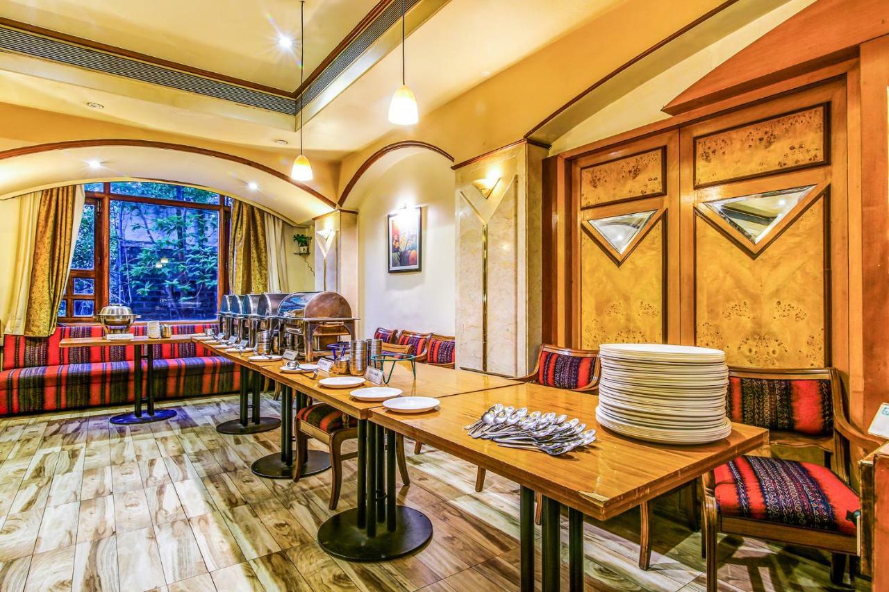 The President Hotel Shivajinagar Poona Buitenkant foto