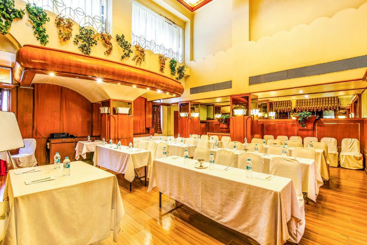 The President Hotel Shivajinagar Poona Buitenkant foto